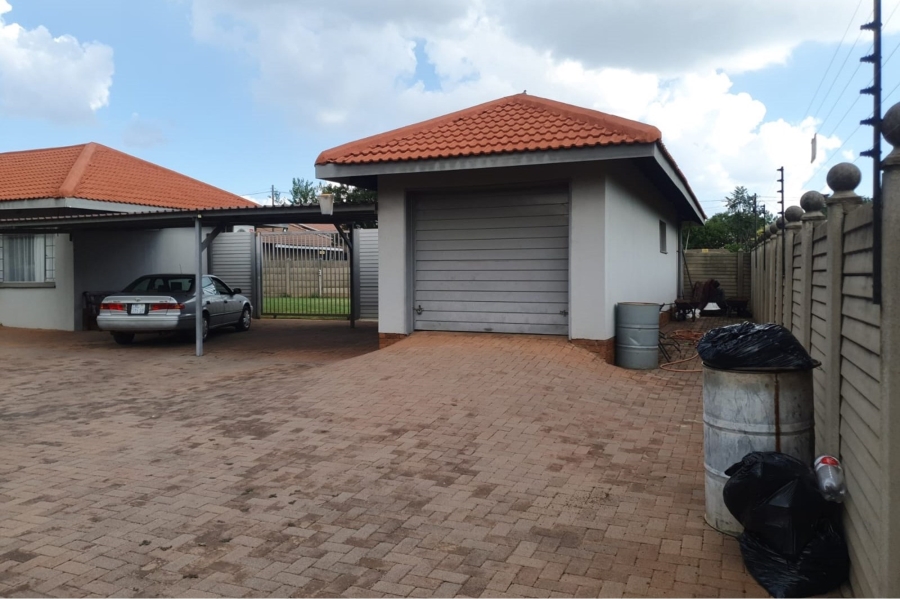 3 Bedroom Property for Sale in Vaalpark Free State